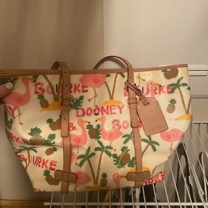 Large dooney and bourke bag